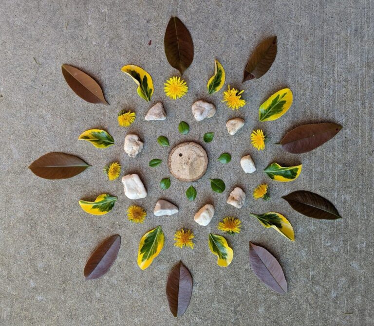 15 Nature Crafts for Kids {using natural materials